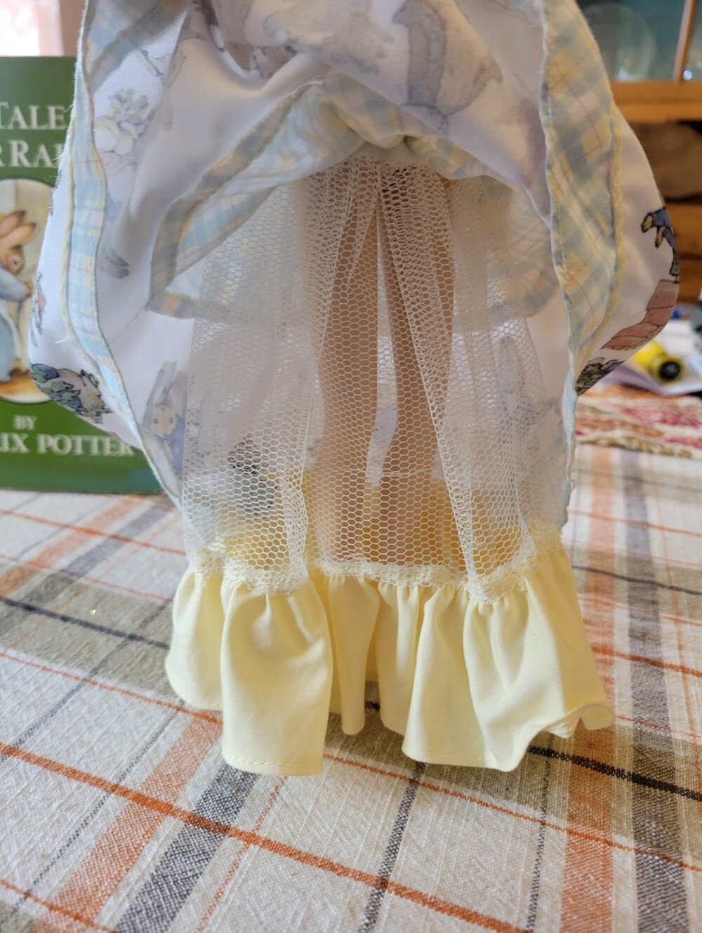 Peter Rabbit Barbie With Picture Book! - Picture 5 of 10